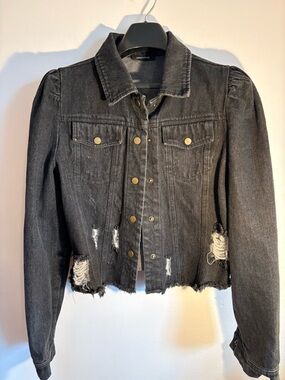 Motto Shop Black Cropped Distressed Denim Jacket Size Large Raw Hem